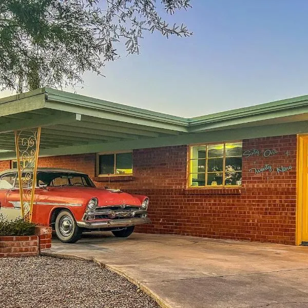 Retro Mid-Century Tucson Home with Vintage Style, hotel u gradu 'Tucson'