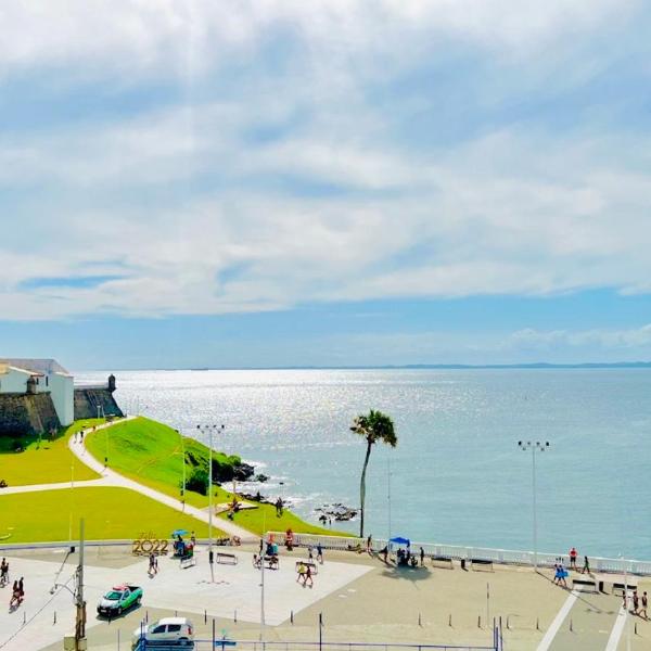 Belíssimo apartamento com vista deslumbrante para o Farol da Barra e para Mar - Circuito do Carnaval - Cartão Postal de Salvador
