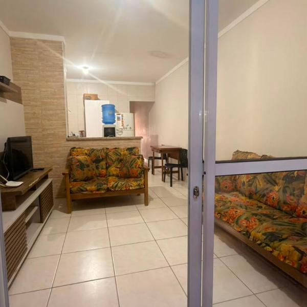 Casa em Itanhaém com 2 quartos garagem p 2 carros, churrasqueira, piscina 200 m da praia - Foto 5