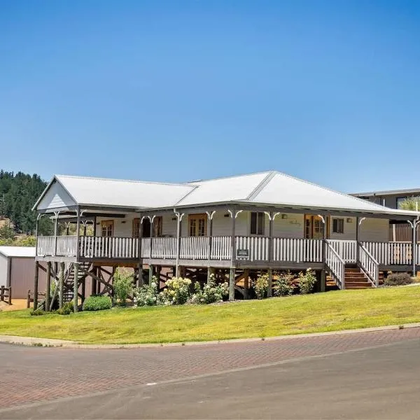 Meeukany - Hilltop Stunner in the Heart of Nannup, hótel í Nannup