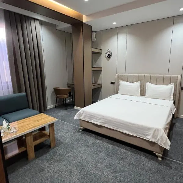 Comfort Hotel, hotel em Osh