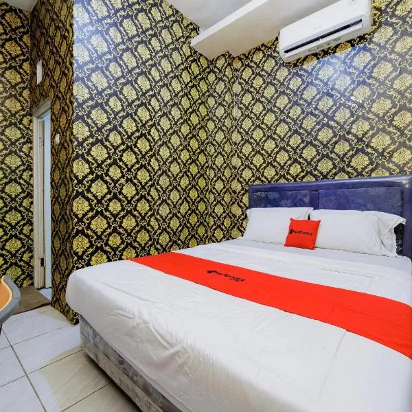 RedDoorz Plus near ITC Cempaka Mas 2, hotel di Jakarta