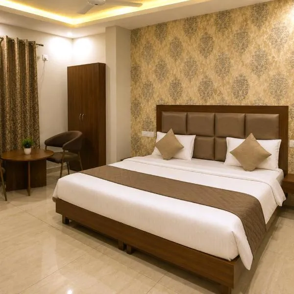 Hotel The RR Residency Sector 45, hotel in Chandīgarh