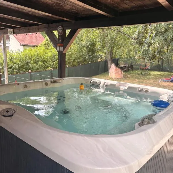 Florida Privát Vendégház, готель у місті Pécsvárad