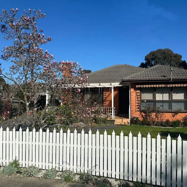 Jalynn homestay, Hotel in Glen Waverley