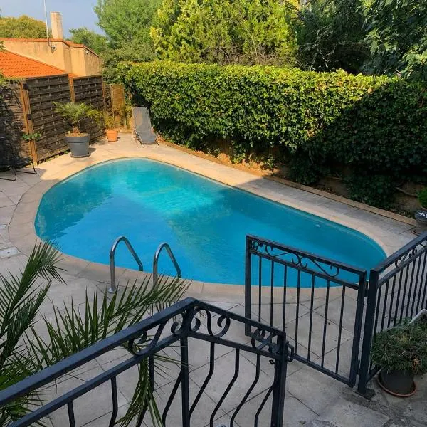 Charmante maison provençale, hotel em Saint-Julien