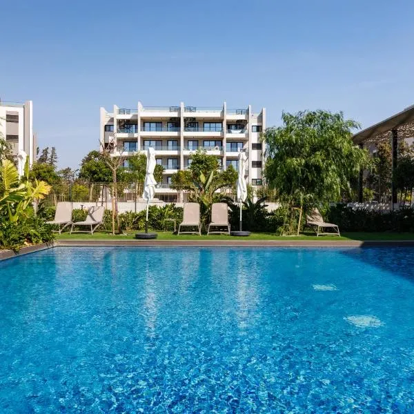 Sunset Gardens - Holiday Apartments, hótel í Limassol