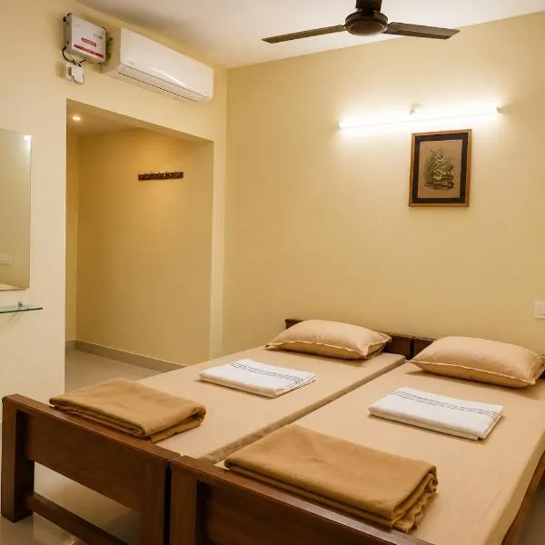 Shubham Suites & Party Hall, hotel in Hubli