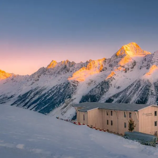 Momentum, die Lauchernalp Lodge、Wilerのホテル