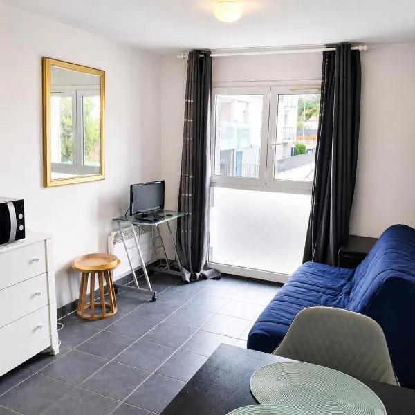 STUDIO COSY PROCHE PLAGE, tout à pied, hotel in Pornichet