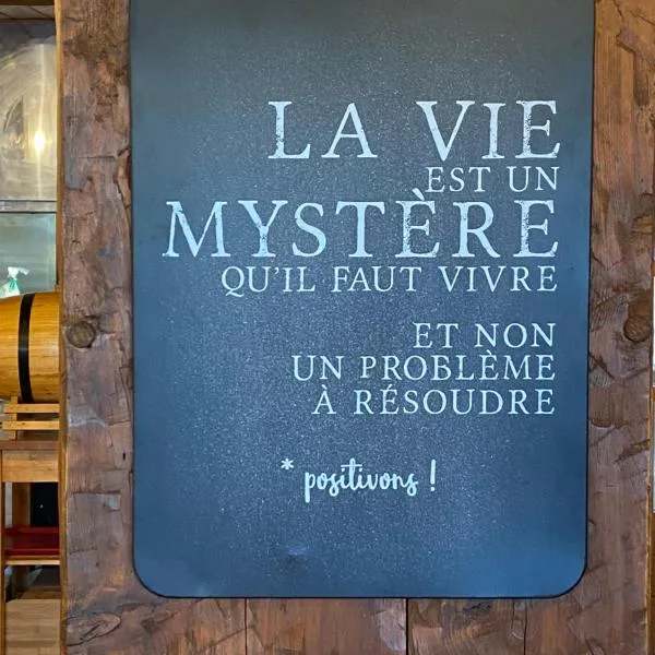 La taverne enchantée, hotel en Choux
