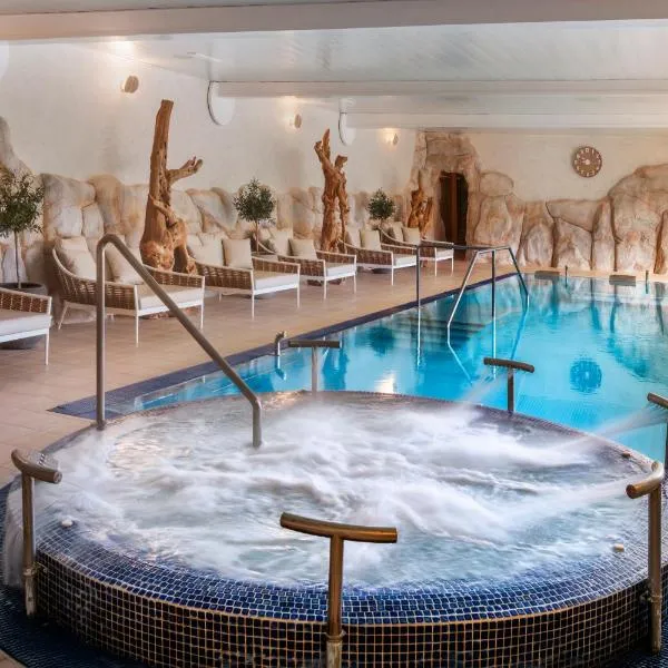 Viesnīca Salles Hotel Aeroport de Girona pilsētā Riudellots de la Selva