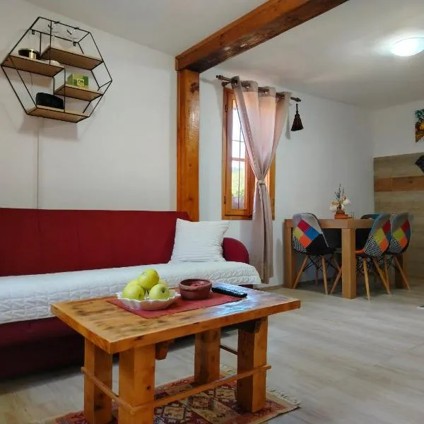 Poslonski Konak Private House near A1 & E75 Highway, hotel em Poslon