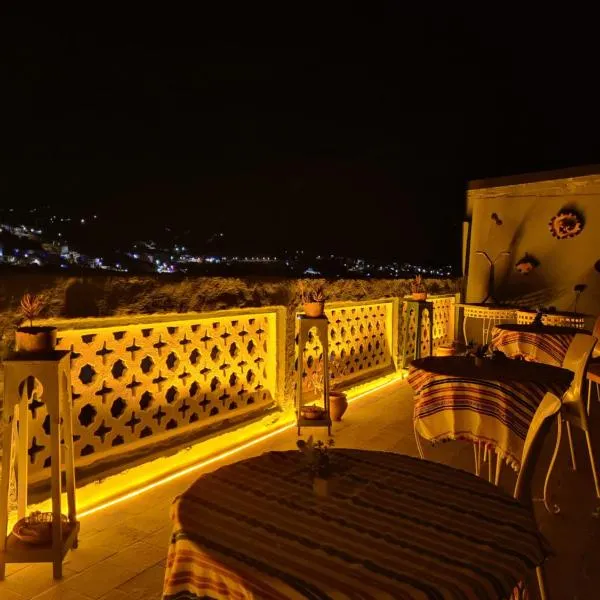 La Joya Hostel Chafchaouen Cozy Stay with Terrace, hotel Chefchaouenben