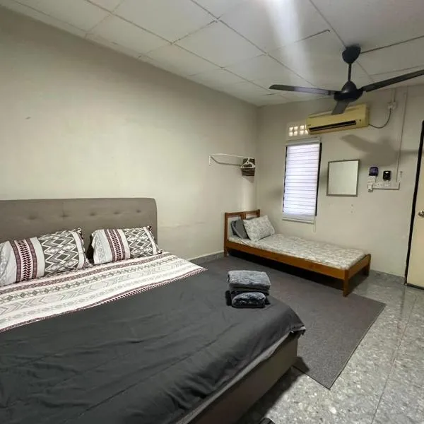 D'Orkid Homestay Kebun baru, hotel in Teluk Panglima Garang