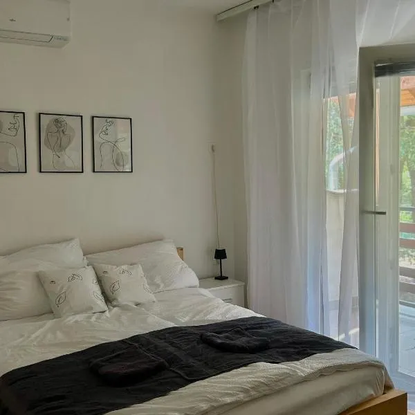 Fehér Villa, hotelli kohteessa Kővágóörs
