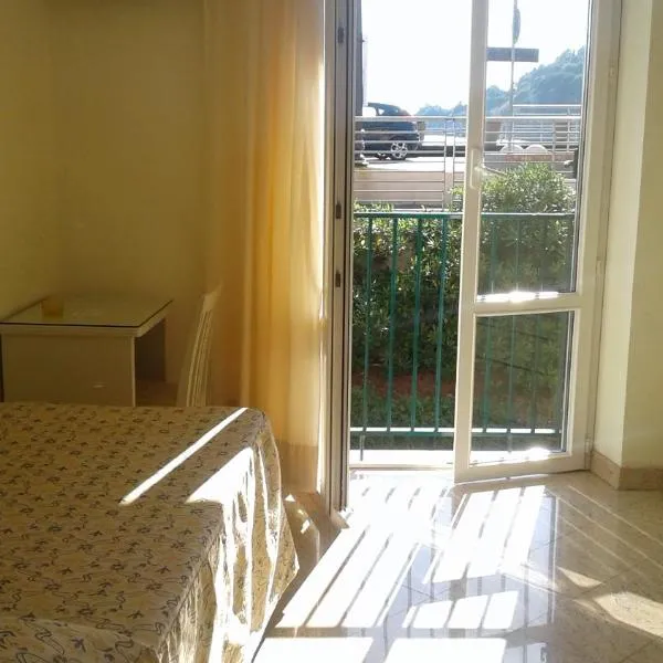 Hotel Feluca, hotelli kohteessa Bonassola