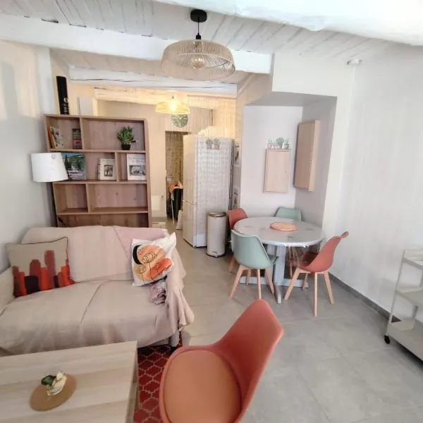 Maison au centre ville, étoilée, une chambre, хотел в Л'Ил-сюр-ла-Сорг