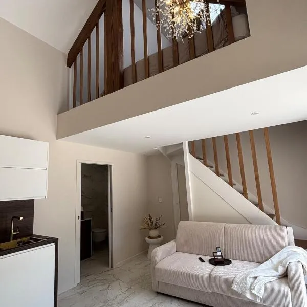 Le Domaine des Bruyeres La Suite Diamant, hotel in La Charmée