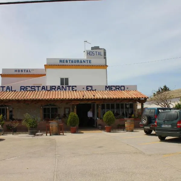 Hostal Cafeteria El Mero, готель у місті Саора