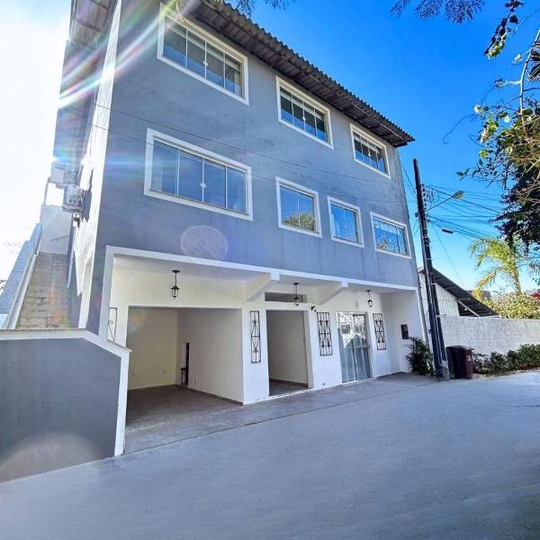 Apartamentos no Canto Grande a apenas 90 metros da praia, no Residencial Canto do Mar