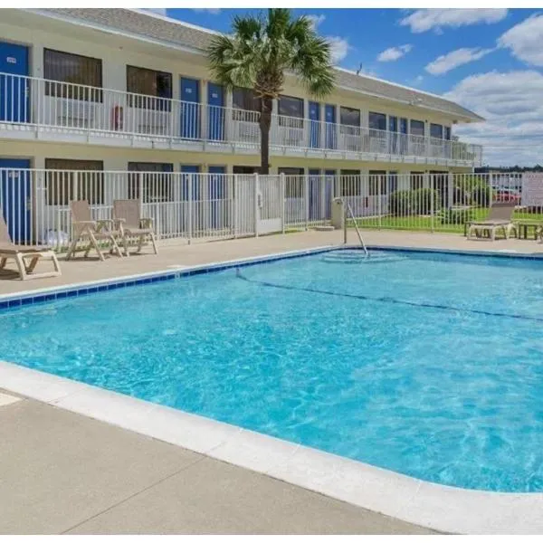Motel 6 Gulfport, MS Airport, hotel v mestu Gulfport