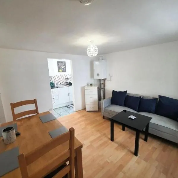 Ground Floor Flat 1 Seven Cambrian square, hotel in Newtown