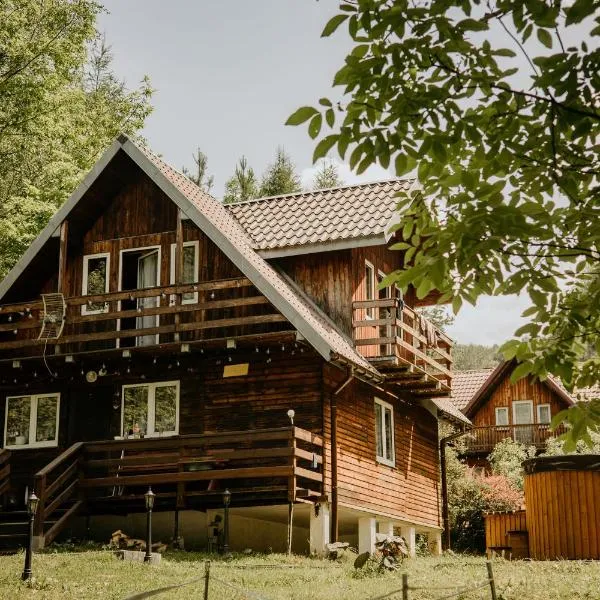 Domki u Serowarki z Jacuzzi w cenie, hotel di Polańczyk