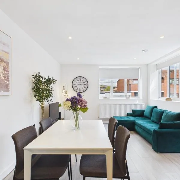 Luxury Two Bed | Sleeps 6 | 5 beds, hotel a Brent Station