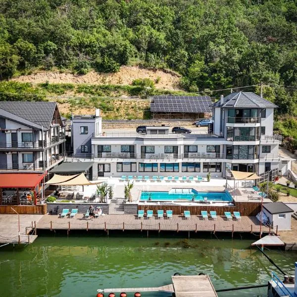 Viesnīca CASA 9 - villa & spa pilsētā Ešelnica