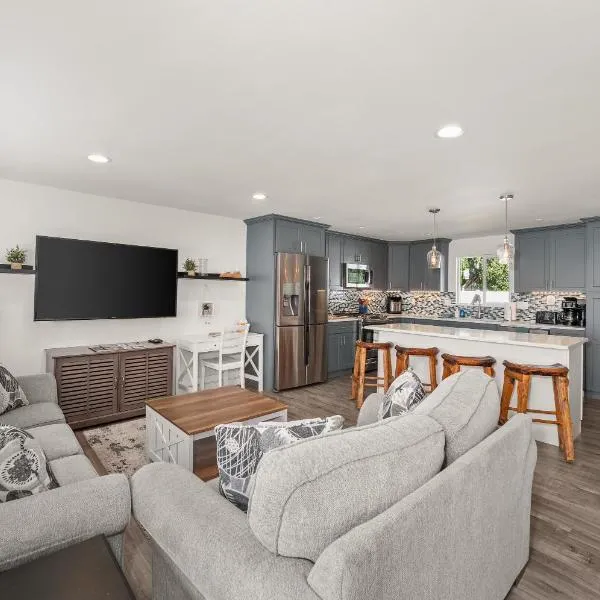 Updated Spacious Home & Hot Tub, hotel a Spokane Valley