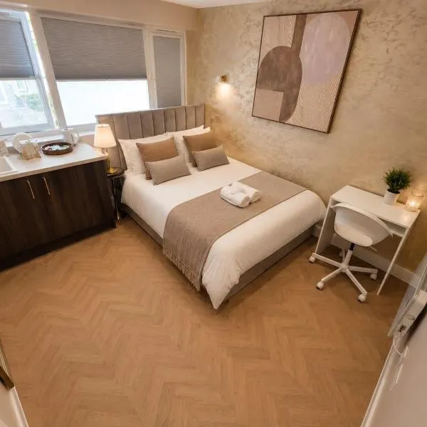 Hayes Studios near Heathrow, מלון בNortholt