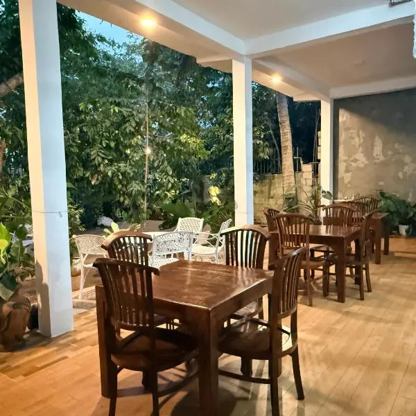 Lake Wave Hotel, hotel em Anuradhapura