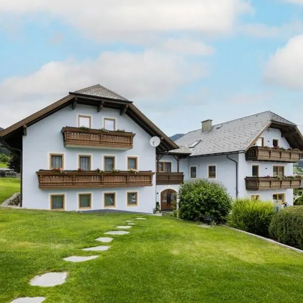 Grillhofer - Slow Living Apartments -LUNGAUCard inkludiert, hotel in Mauterndorf