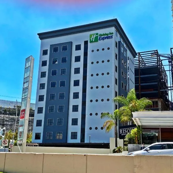 Holiday Inn Express Mexico Santa Fe by IHG, hótel í Mexíkóborg