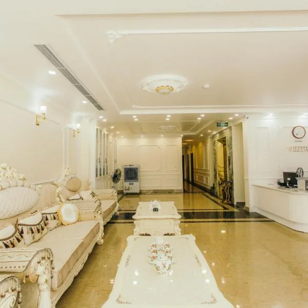 White Crown Hotel Ha Long, hotel in Ha Long