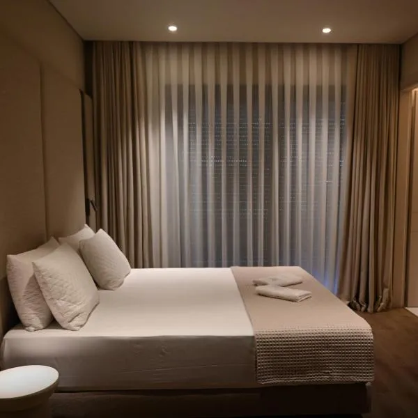 Elmares Hotel, hotell i Himare
