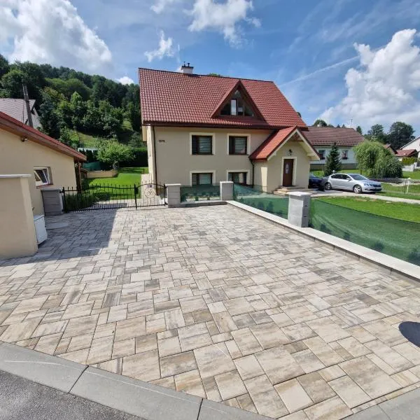 Apartmán pod Veľkou Račou, hotel en Oščadnica