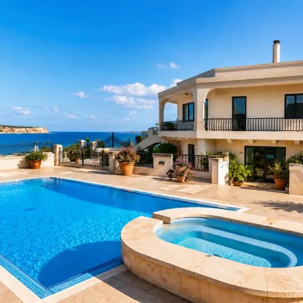 Seaview Octagon Villa with Private Pool, ξενοδοχείο σε Għajn Żejtuna