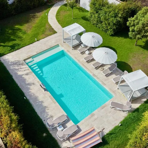 Luxury B&B Coccolhouse, hotel in San Cesario di Lecce