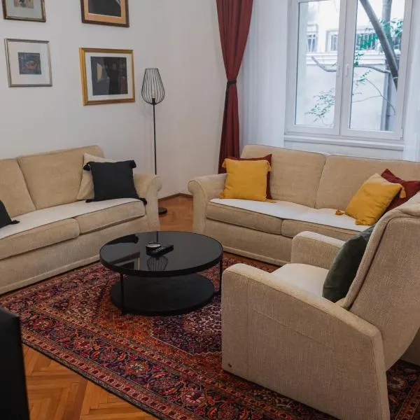 Maison 117 - Spacious 3-Bedroom Apartment in Ferhadija – hotel w Sarajewie