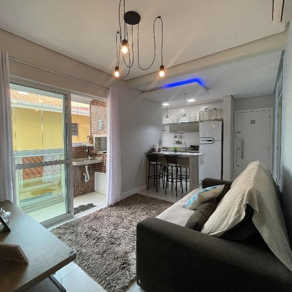 Jardim Acácias - Apartamento com 2 Dormitórios sendo 1 suíte a apenas 6 minutos da Praia de Palmas