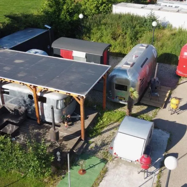 Tin Can Town Oirschot, hotel en Oirschot
