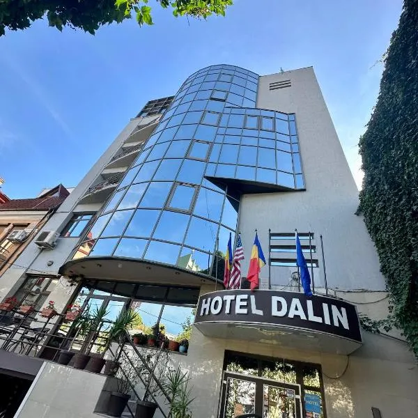 Dallin Center Hotel, hotel v Bukarešti
