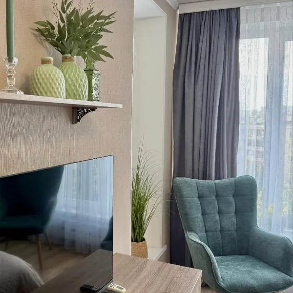 Однокомнатная метро Черниговская, hotel a Kíev