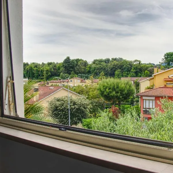 Casa Alice, hotel in Numana