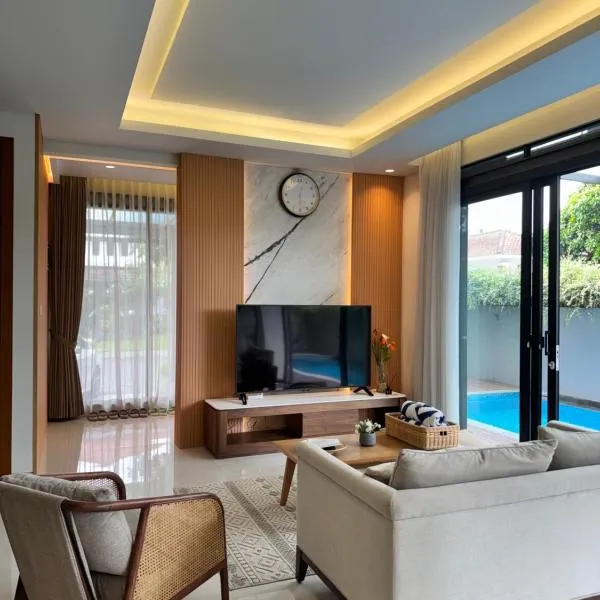 Lioravilla21 Kota Baru Parahyangan, hotel a Padalarang