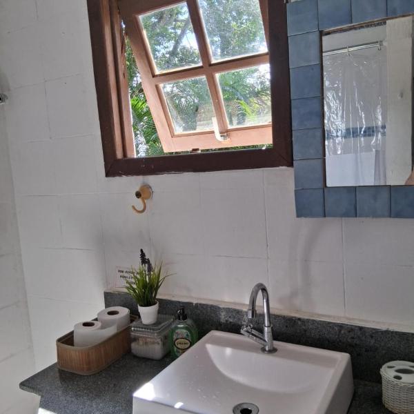 Linda Casa aconchegante com 3 quartos, vista incrível e privacidade na Praia da Aripeba-Ilha Grande-acomoda 6 pessoas - Foto 3