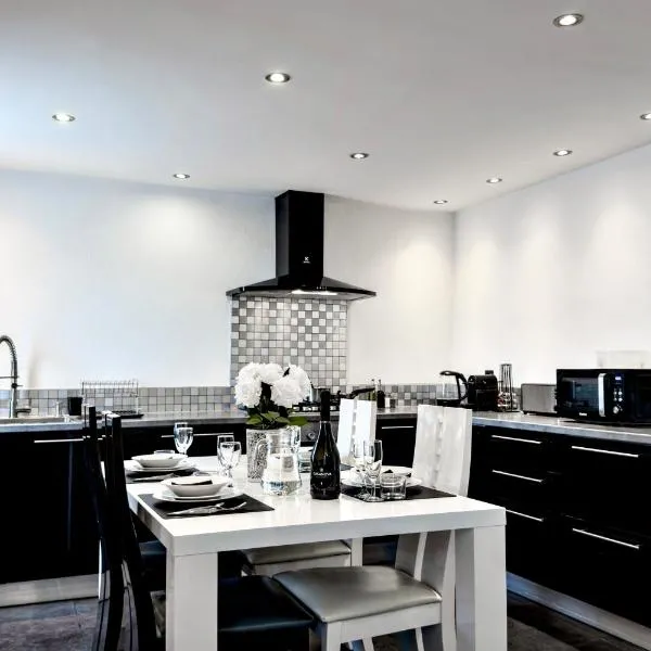 U Casone, B&W modern apartment, Spa, Wifi, Air-conditioning, Free parking, Decreasing prices, hotel Aghione-ban
