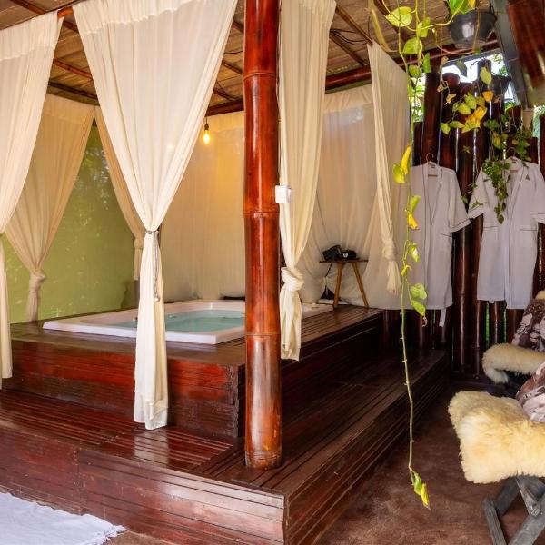Cabana p Casais c Hidromassagem e Churrasqueira